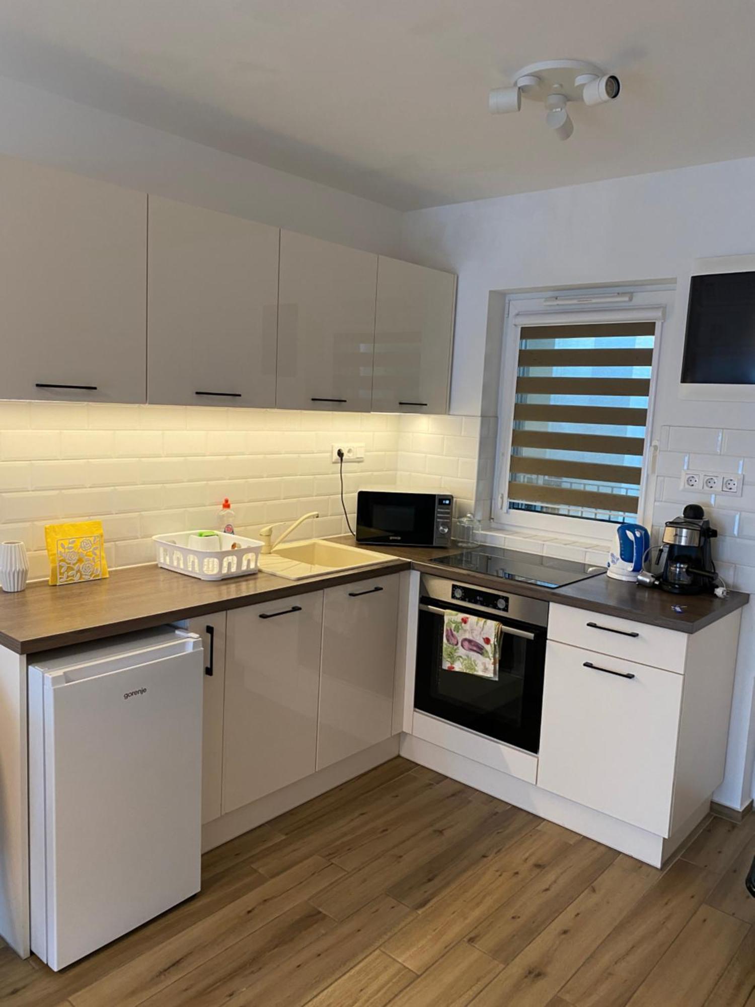 R77 Apartment Downtown - Penthouse Будапеща Екстериор снимка