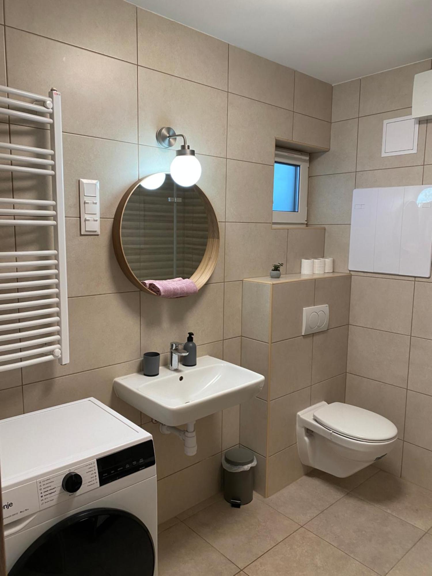 R77 Apartment Downtown - Penthouse Будапеща Екстериор снимка