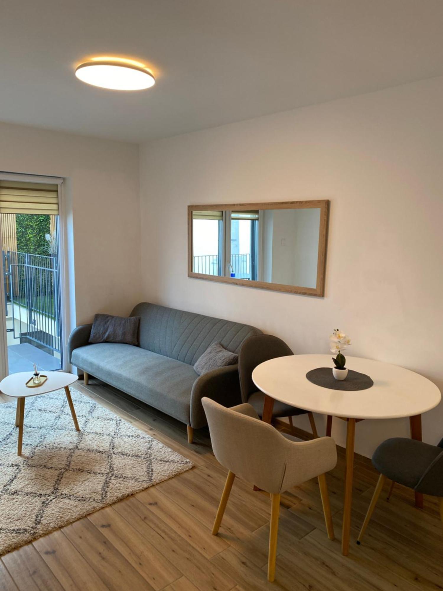 R77 Apartment Downtown - Penthouse Будапеща Екстериор снимка