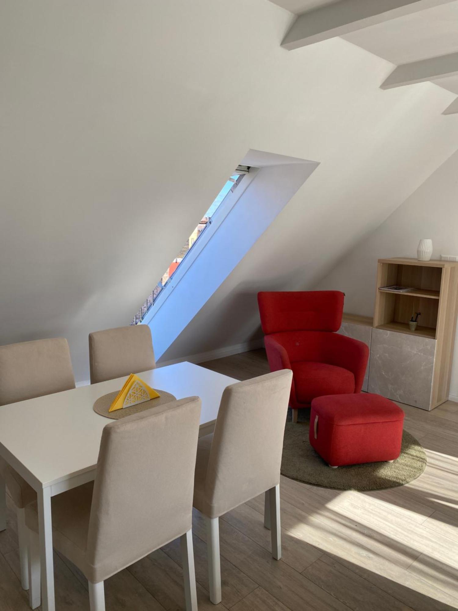 R77 Apartment Downtown - Penthouse Будапеща Екстериор снимка